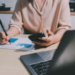 了解台灣長壽趨勢，調整你的退休金計算方式